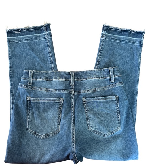 Cropped Raw Hem Women's Jeans - Picture 2 of 3